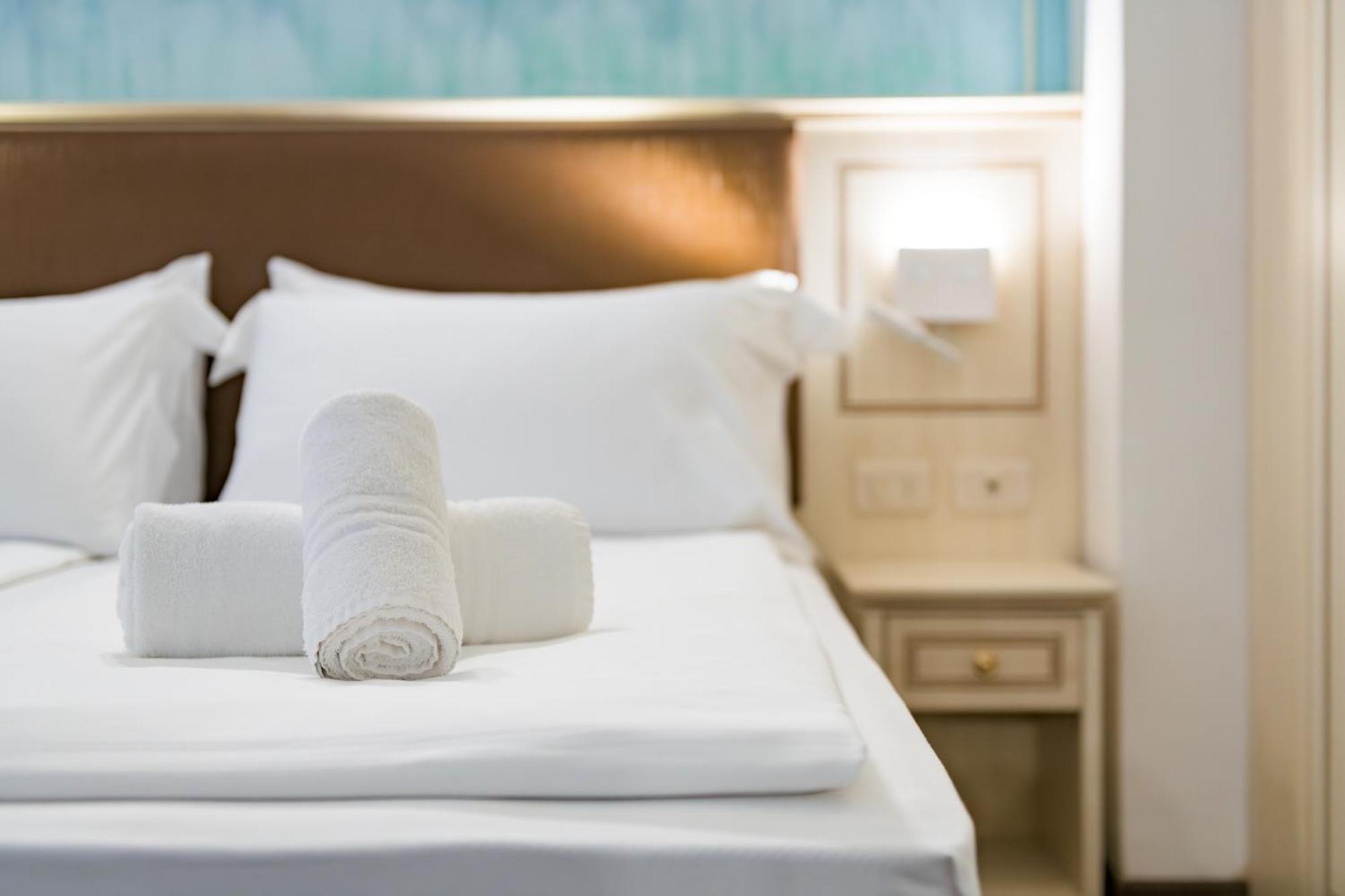 Hotel Sogno Del Benaco 리몬네술가르다 외부 사진