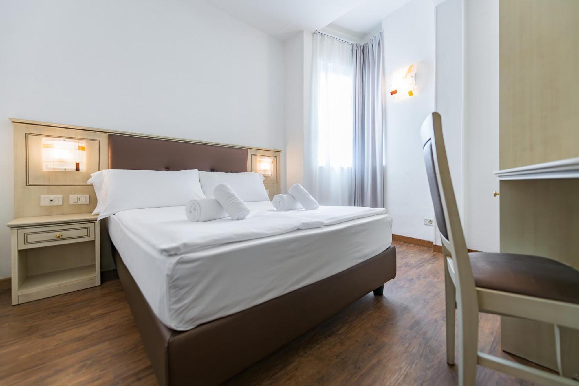 Hotel Sogno Del Benaco 리몬네술가르다 객실 사진