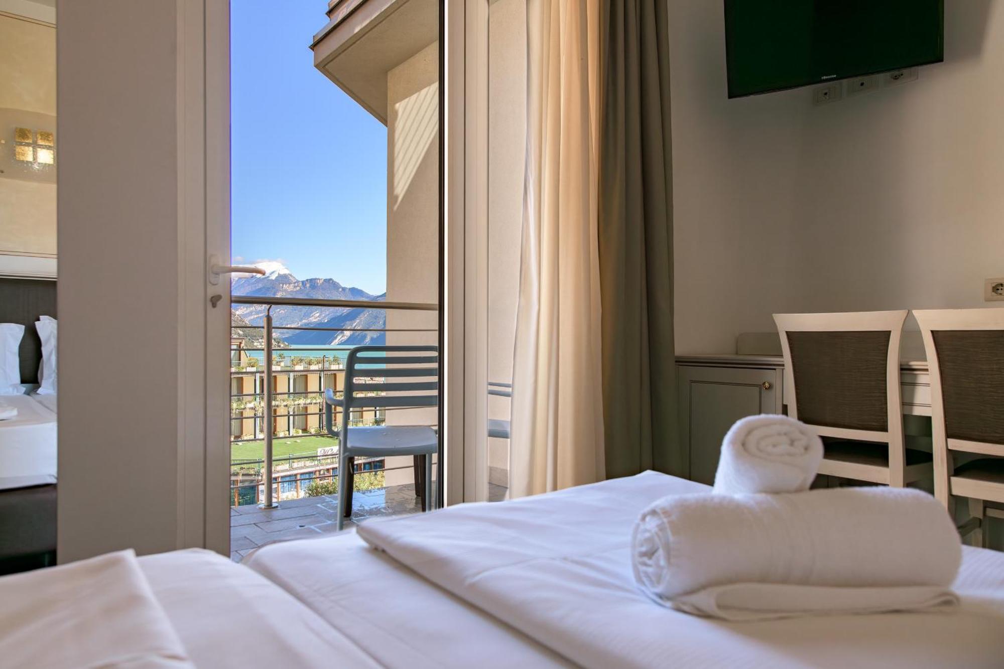 Hotel Sogno Del Benaco 리몬네술가르다 외부 사진
